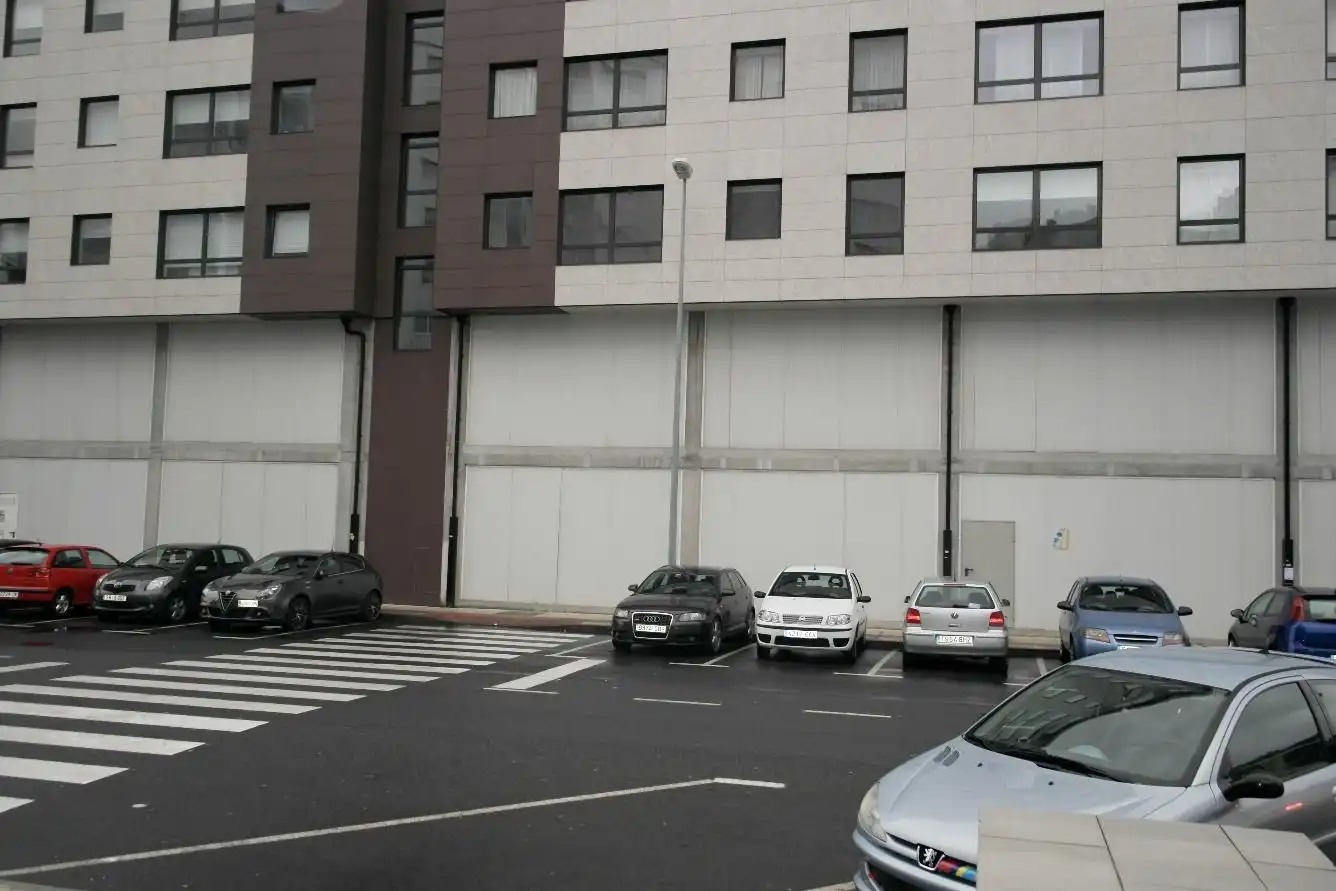Vista exterior de Local en venta en Narón