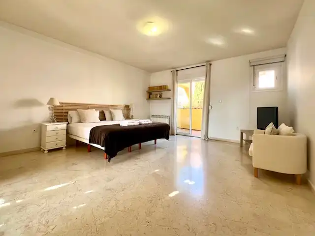 Habitación de Ático en venta en Marbella con Aire acondicionado, Terraza y Trastero