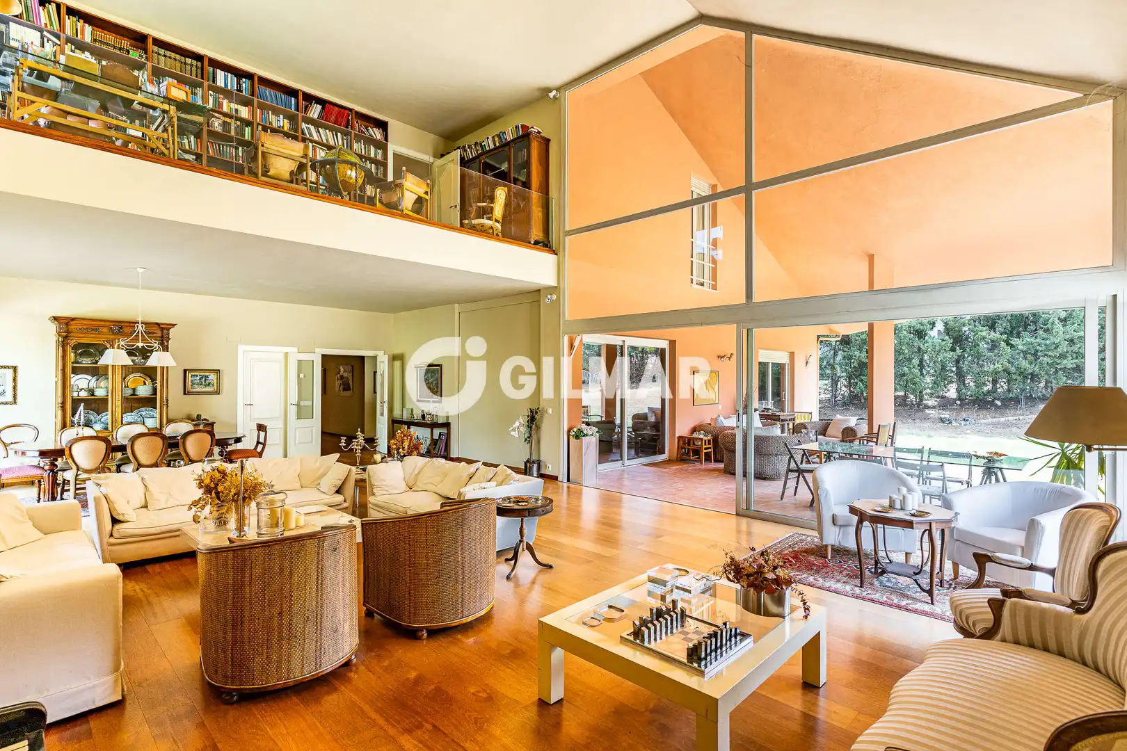 Detached house with pool for sale in Somosaguas, imagen 3