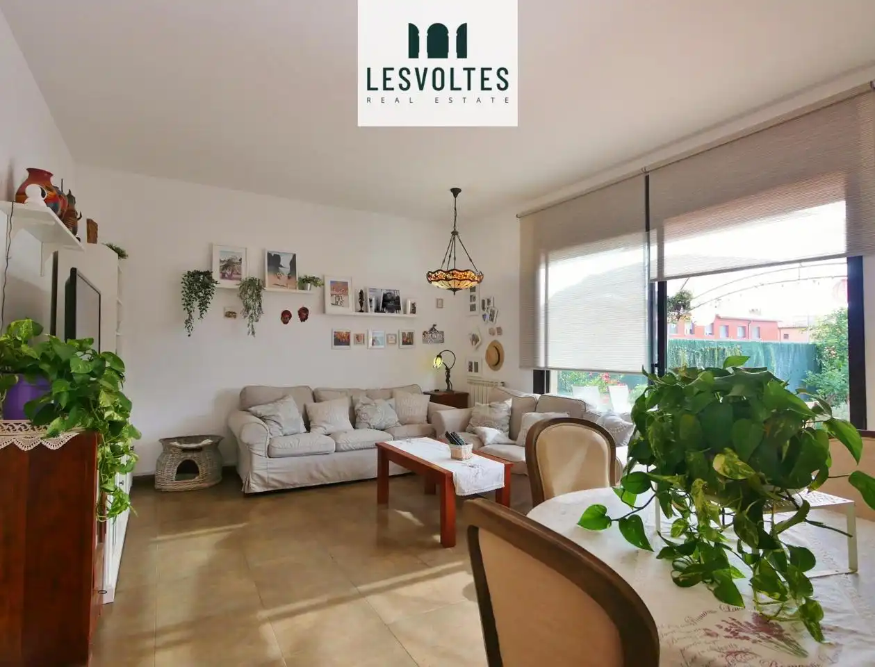 Sala d'estar de Casa adosada en venda en Vall-llobrega amb Calefacció, Jardí privat i Terrassa
