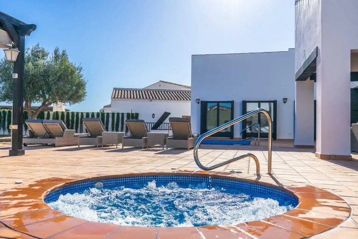Piscina de Casa o xalet en venda en Murcia