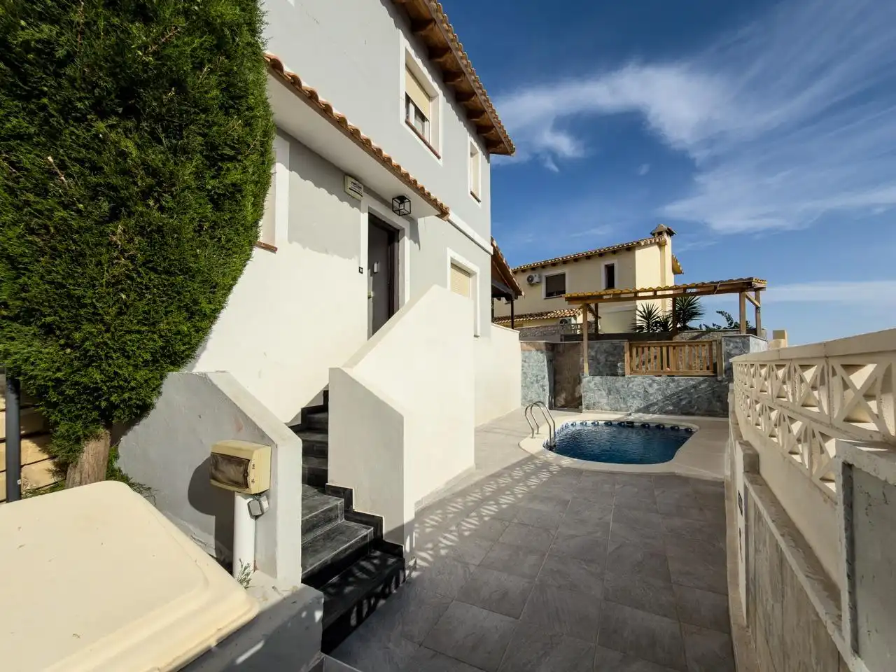 Exterior view of Houses for sale in Relleu  with Swimming Pool