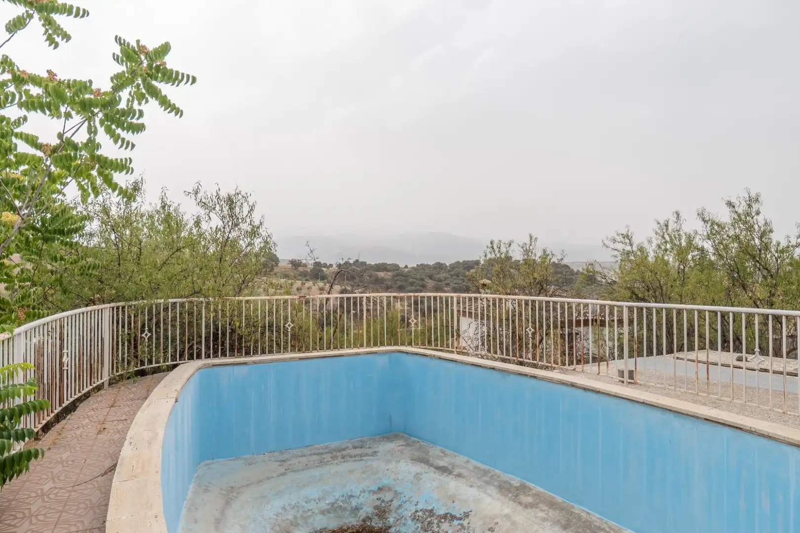 Houses for sale in Camino DE LA BARRERA (FAR), 58, Fargue