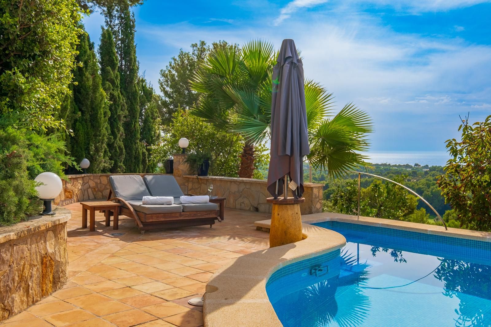 Garden of House or chalet to rent in Calvià  with Air Conditioner, Swimming Pool and Furnished