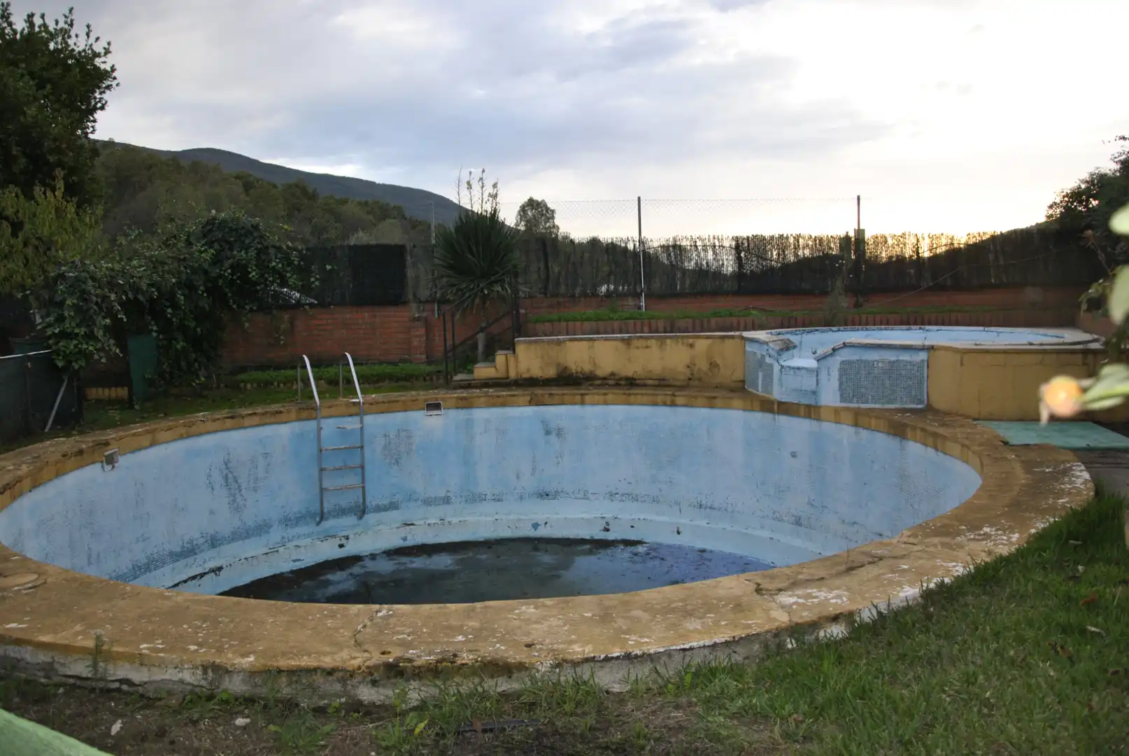 Swimming pool of Houses for sale in Casas del Castañar  with Heating, Private garden and Terrace