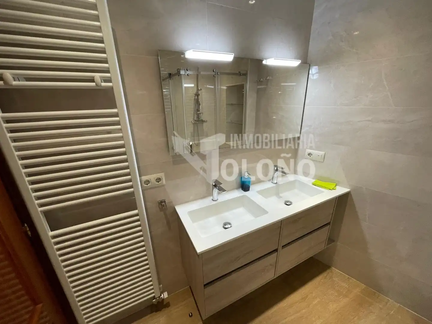 Baño de Apartamento en venta en Casalarreina con Calefacción, Parquet y Amueblado