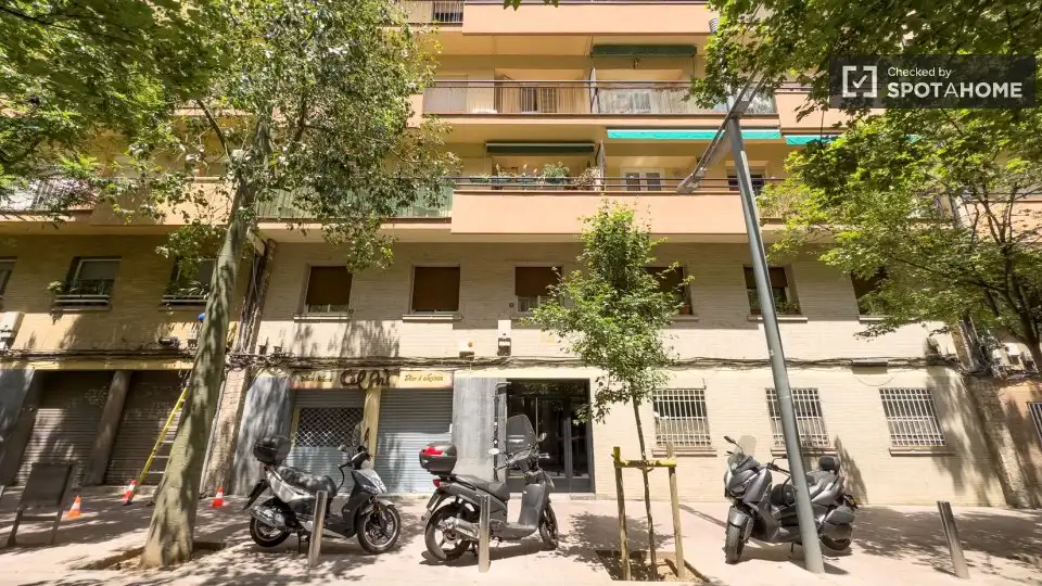 Vista exterior de Pis de lloguer en Barcelona amb Aire condicionat, Calefacció i Moblat