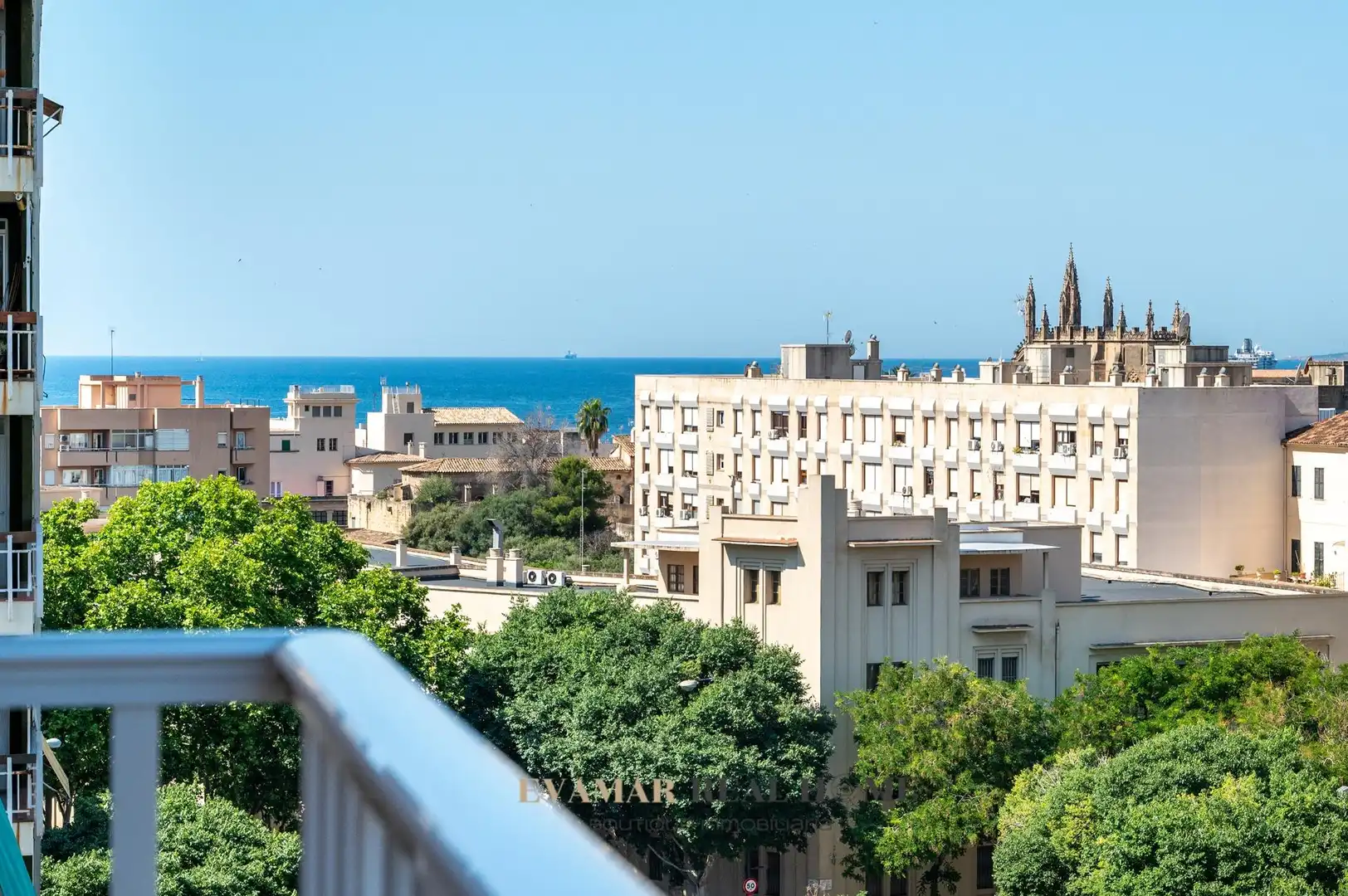 Exterior view of Flat for sale in  Palma de Mallorca  with Air Conditioner, Terrace and Alarm