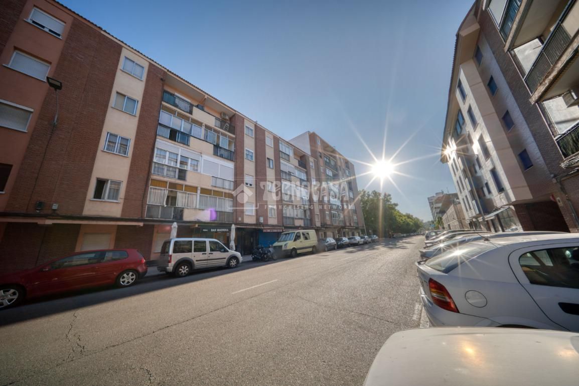 Vista exterior de Piso en venta en Valladolid Capital con Calefacción, Amueblado y Balcón