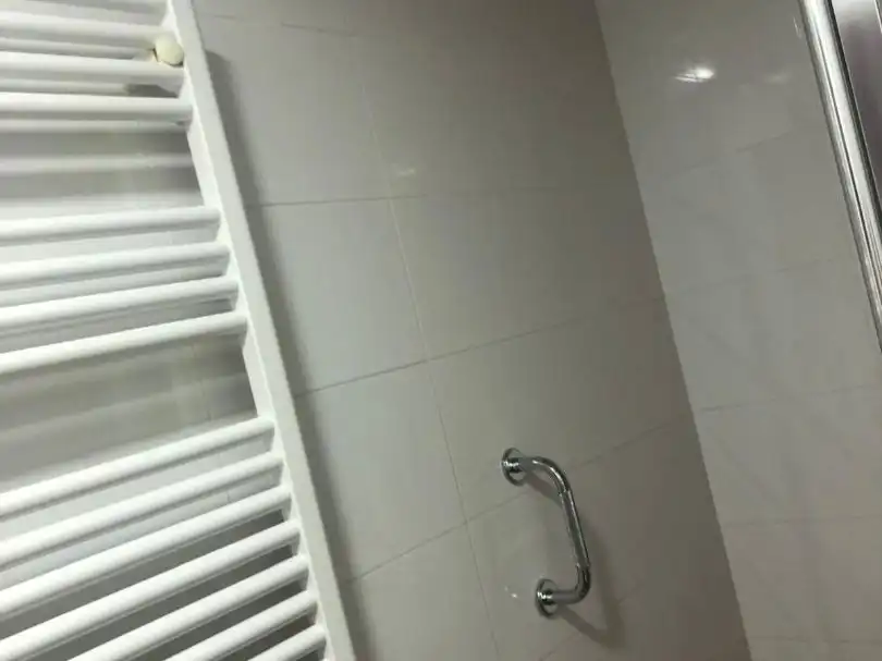 Baño de Casa o chalet en venta en La Rinconada con Aire acondicionado, Jardín privado y Parquet