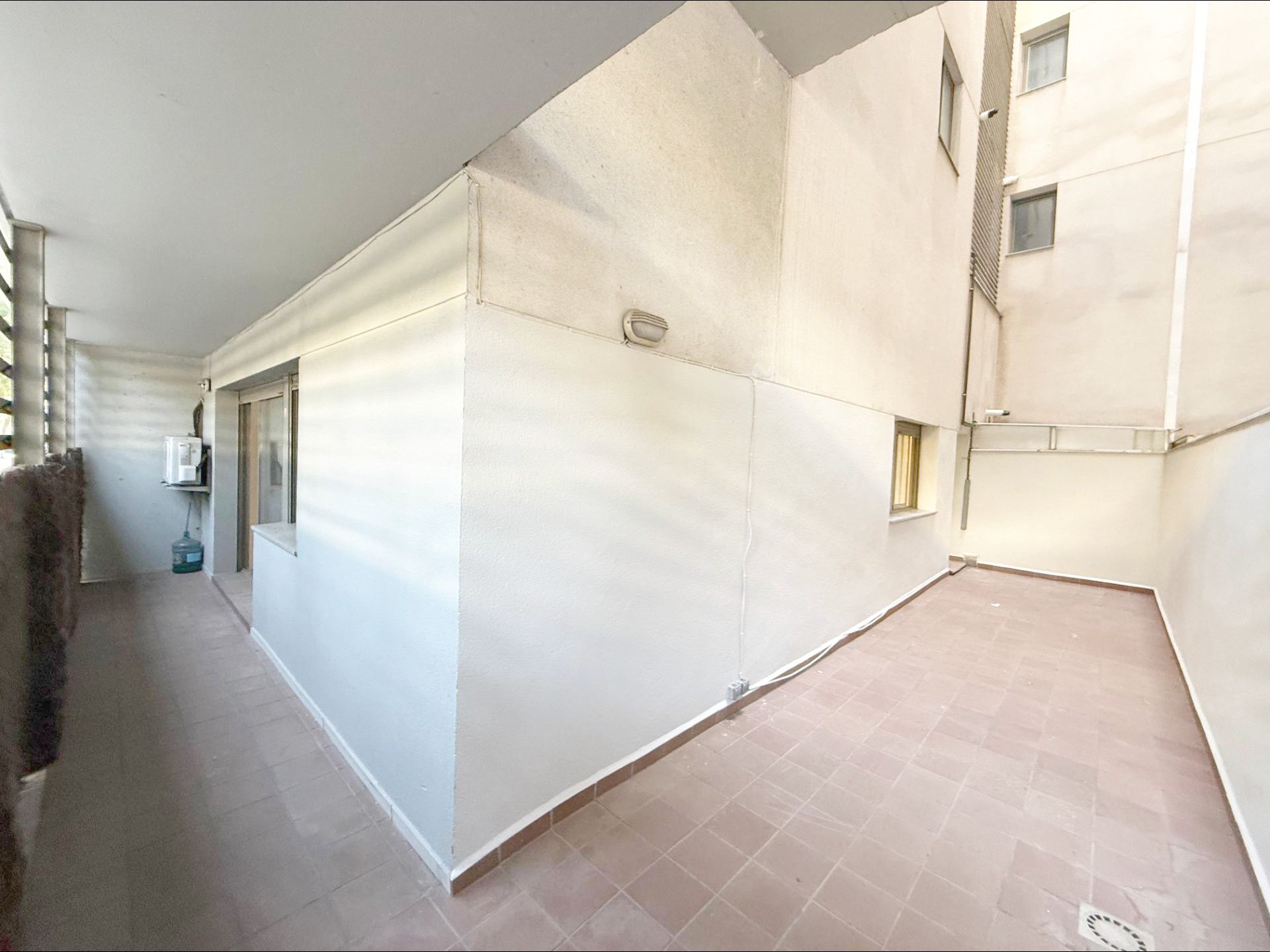 Planta baja for sale in  Barcelona Capital  with Air Conditioner, Heating and Private garden