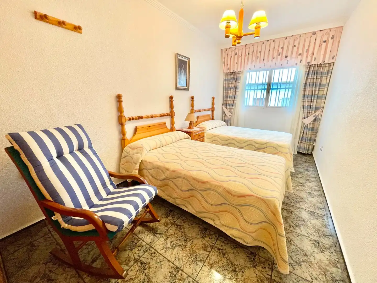 Dormitori de Casa o xalet de lloguer en Los Alcázares amb Aire condicionat, Moblat i Rentadora