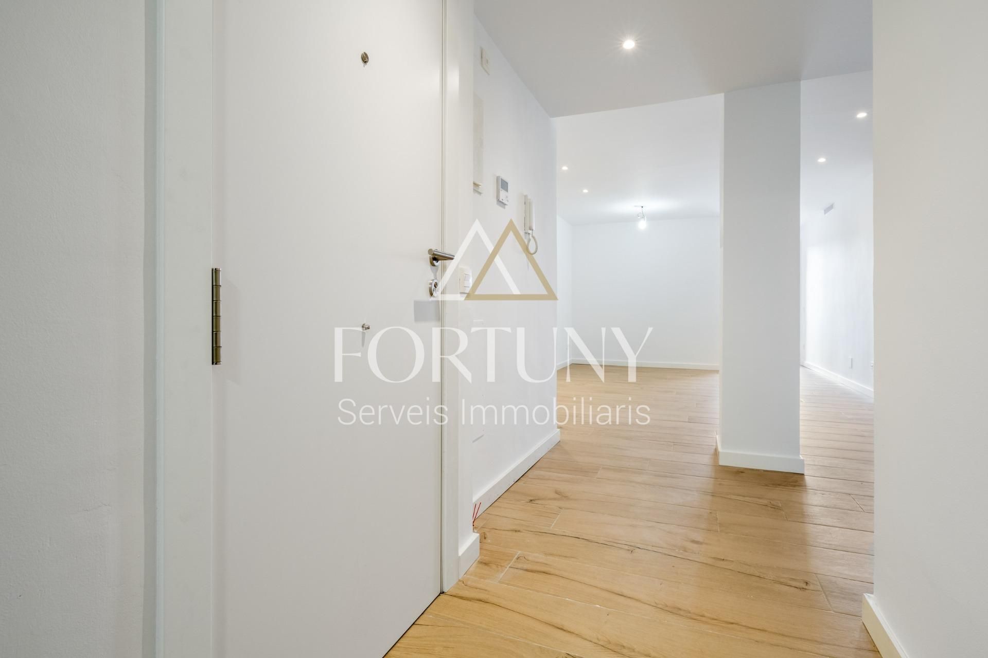 Flat for sale in Reus  with Air Conditioner, Private garden and Balcony