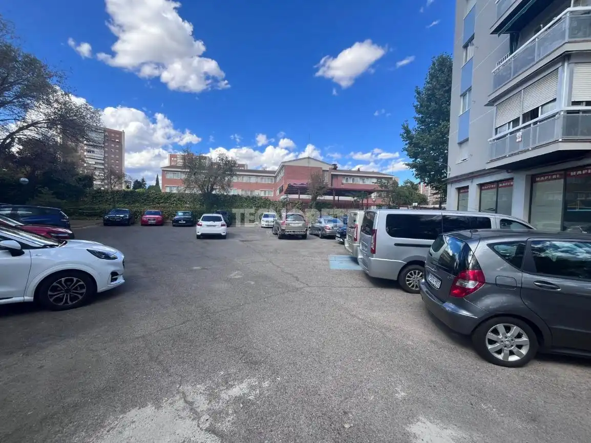 Local comercial en venda a Latina, imagen 4
