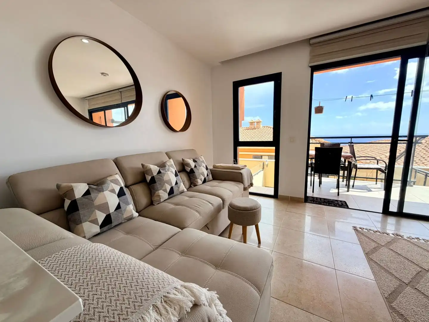 Wohnzimmer von Maisonette zum Verkauf in Antigua