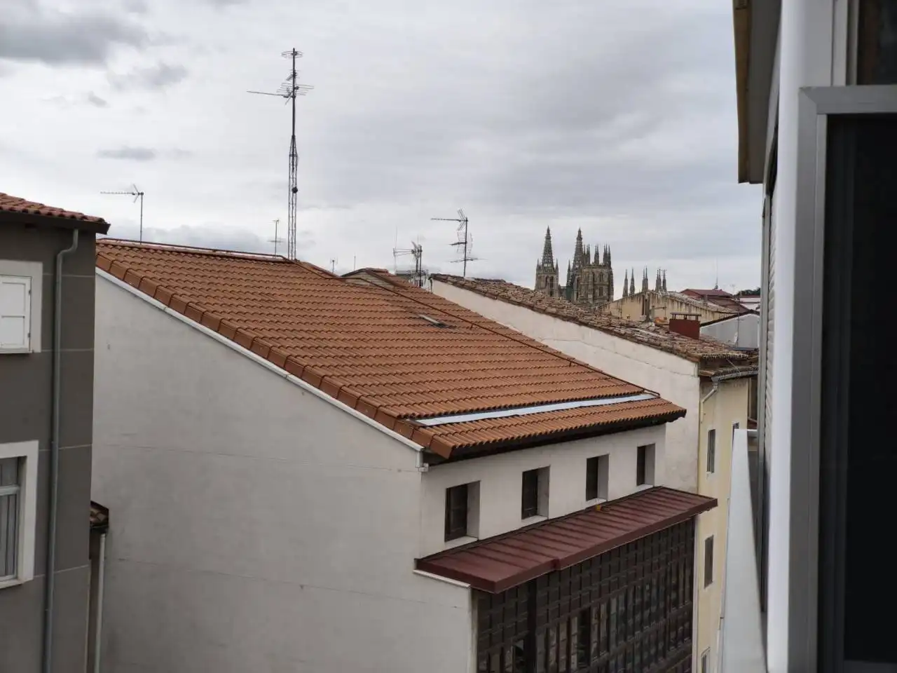 Vista exterior de Pis en venda en Burgos amb Calefacció, Terrassa i Alarma