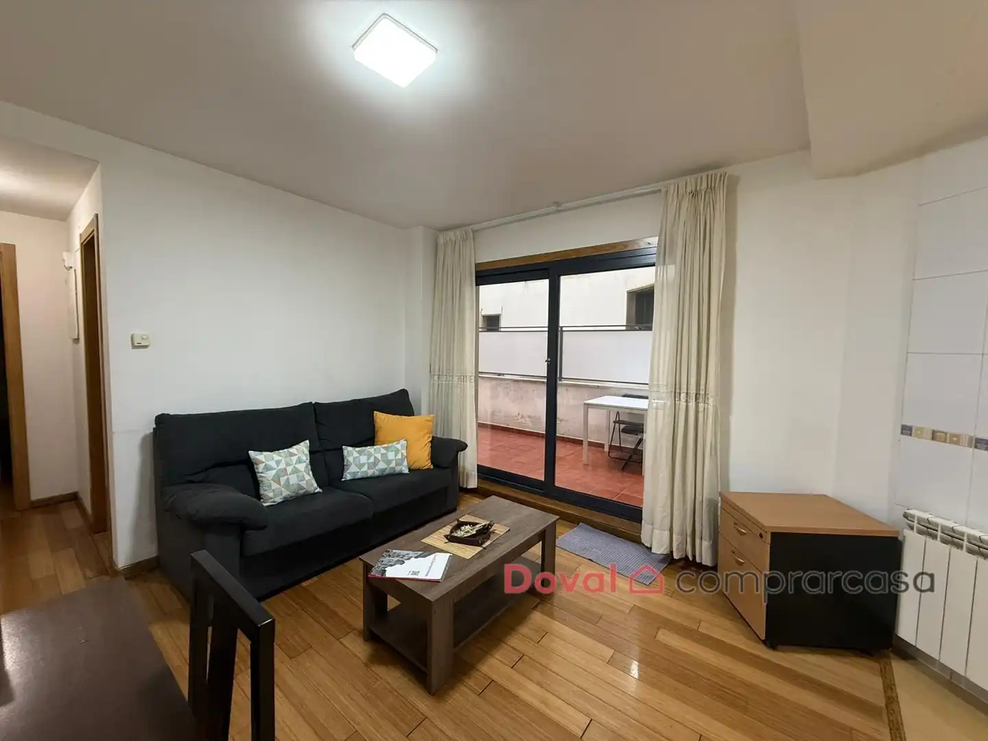 Sala de estar de Piso en venta en Ponteareas con Calefacción, Trastero y Amueblado