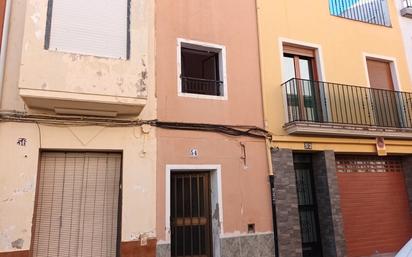 Vista exterior de Casa adosada en venda en Carcaixent amb Terrassa i Traster