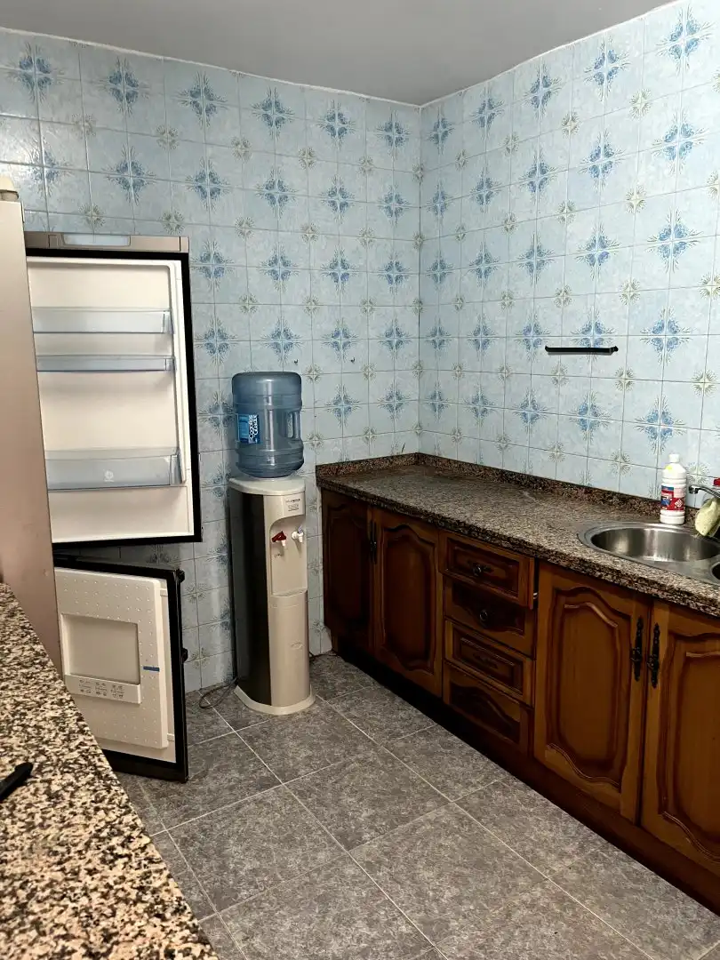 Cuina de Casa o xalet en venda en Vélez de Benaudalla amb Jardí privat i Moblat