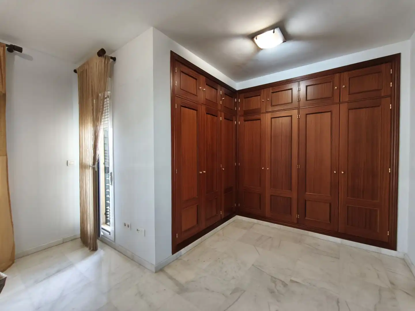 Casa adosada en venta en Huelva con Aire acondicionado, Calefacción y Jardín privado