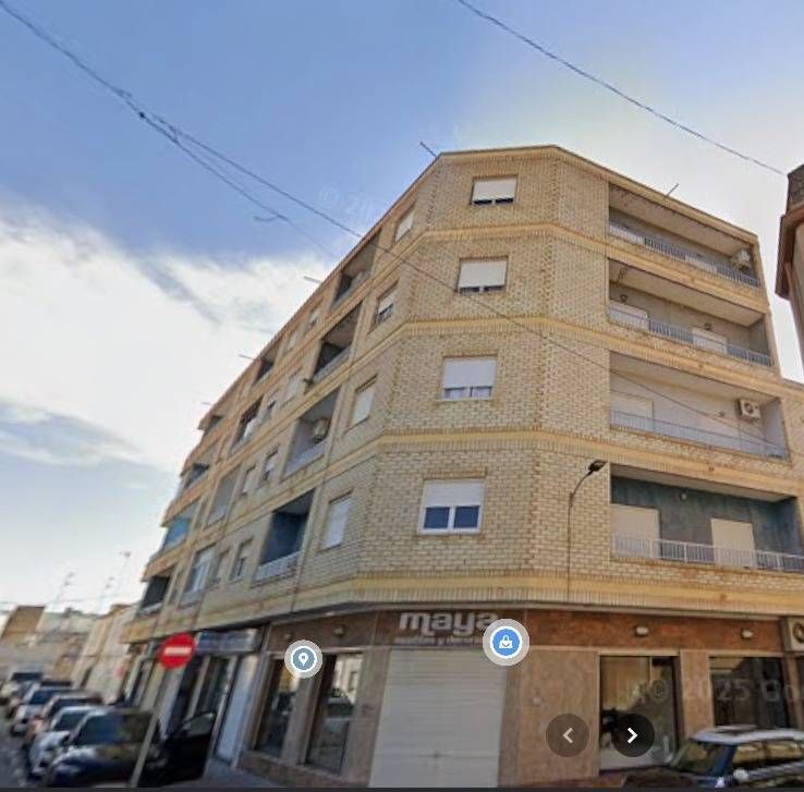 Vista exterior de Pis en venda en Catral amb Calefacció i Moblat