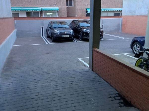 Garaje en Alquiler en Calle de González Sola, 8 en Almenara -Ventilla
