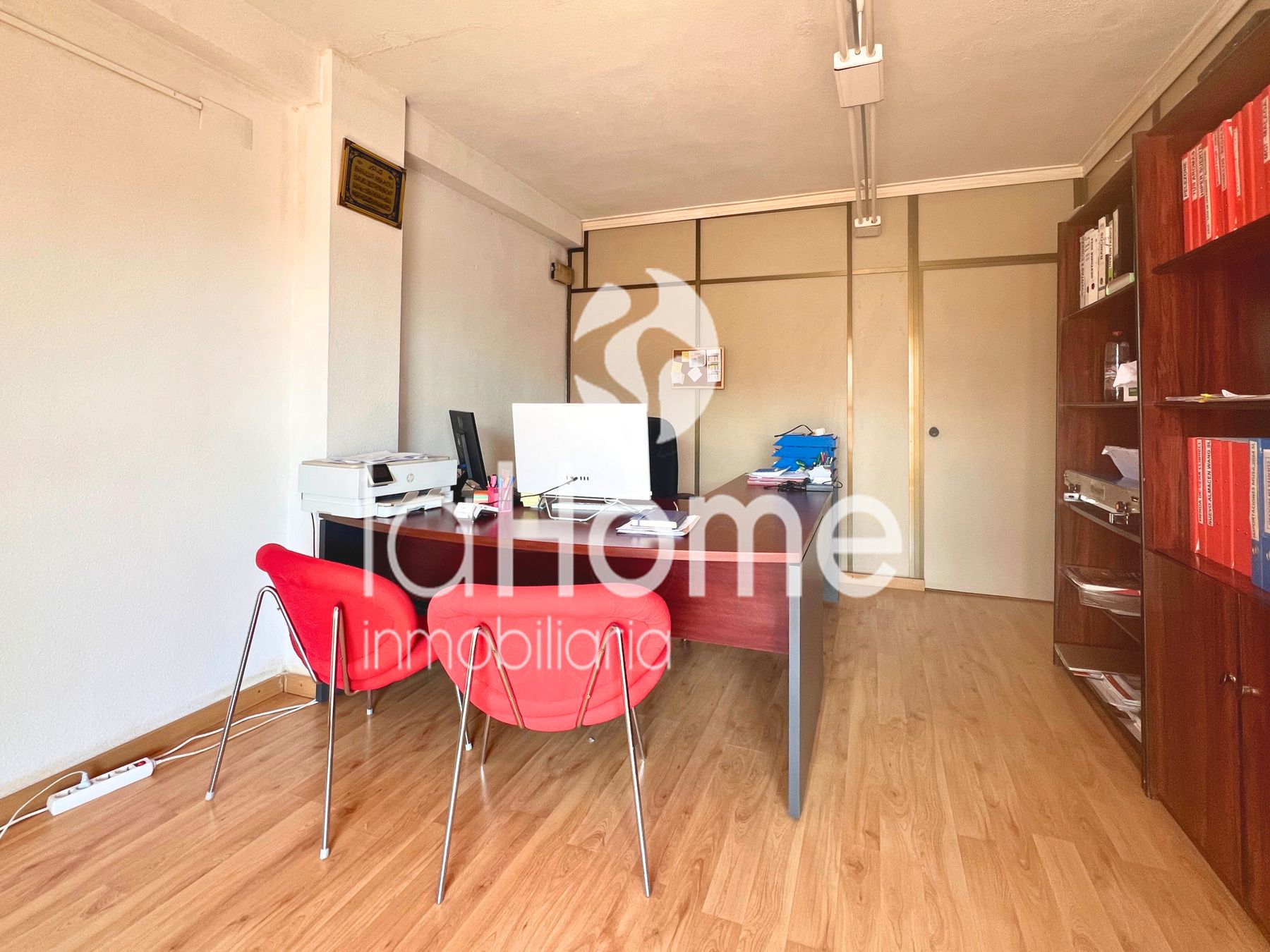 Industrial buildings for sale in Manises