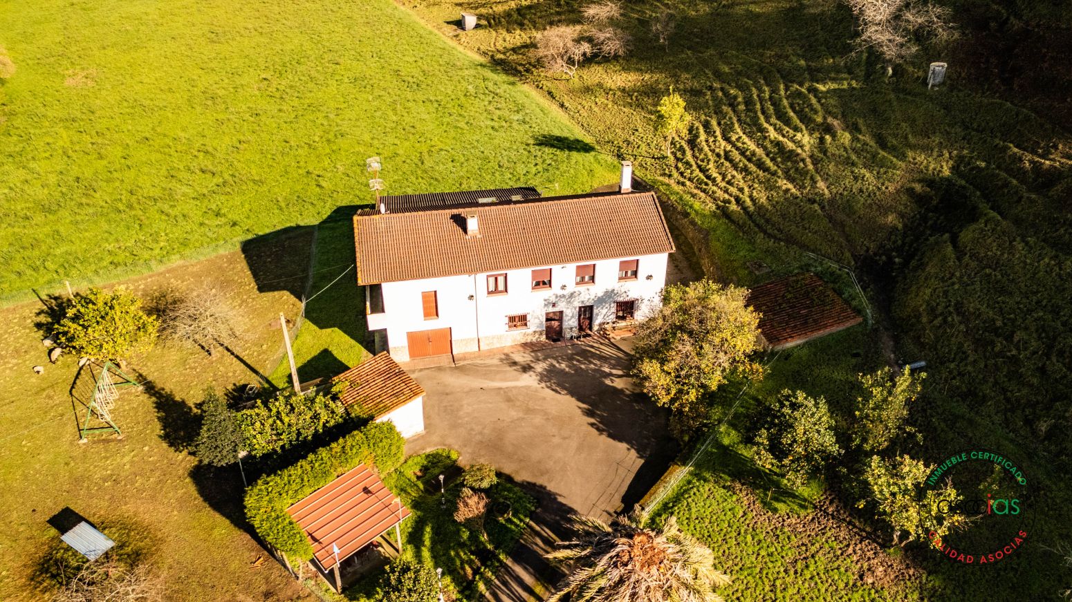 Vista exterior de Casa o xalet en venda en Gijón  amb Calefacció i Moblat