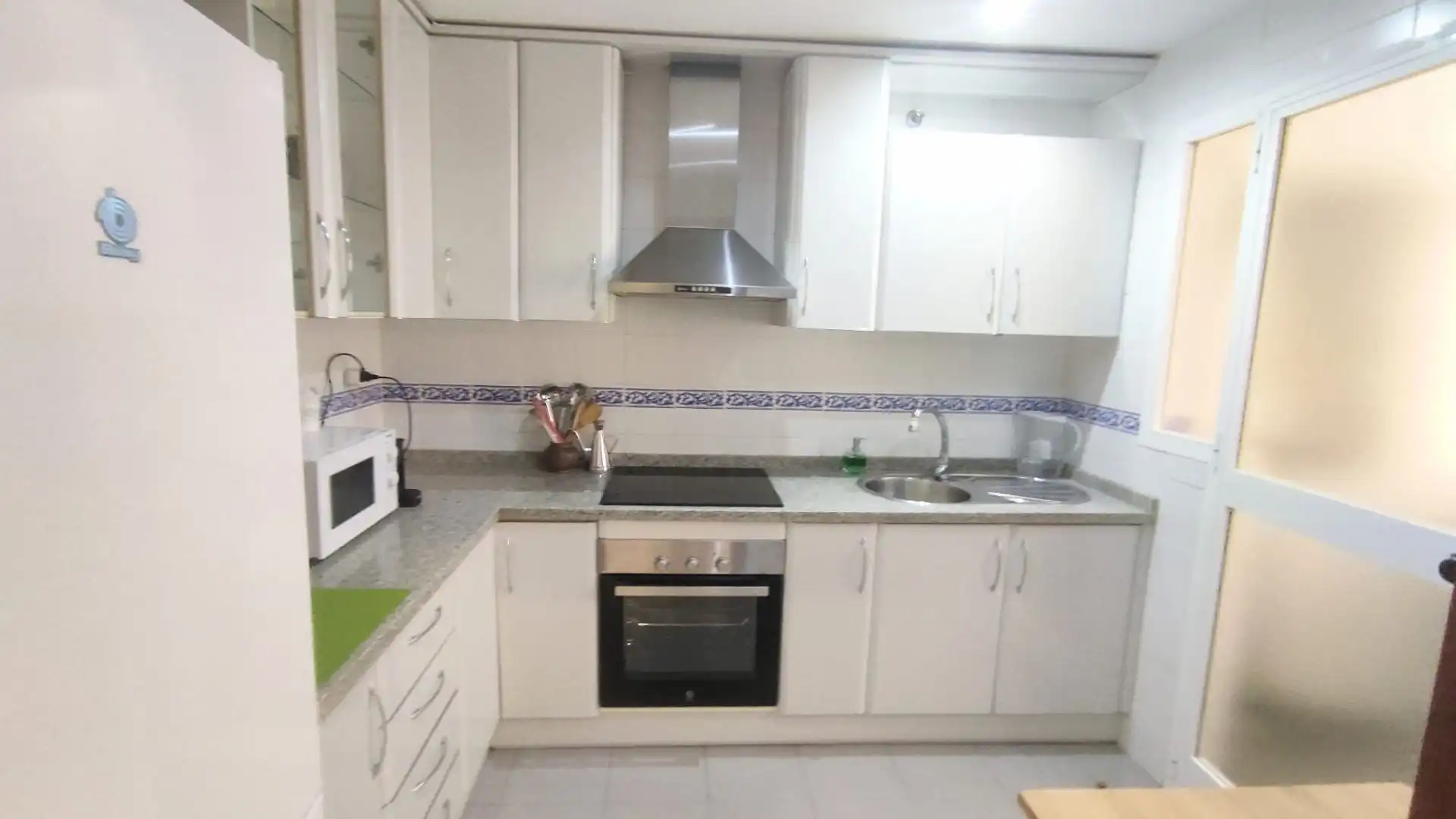 Cocina de Piso de alquiler en Málaga con Aire acondicionado, Calefacción y Amueblado
