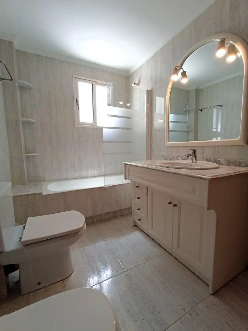 Bathroom of Flat for sale in Chiva  with Terrace