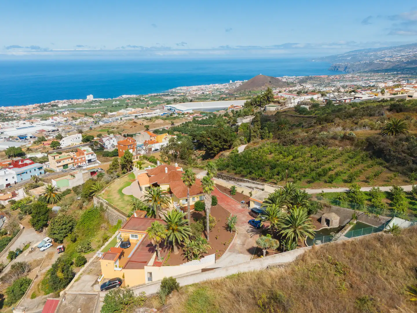 Vista exterior de Casa o xalet en venda en Los Realejos amb Jardí privat, Terrassa i Traster