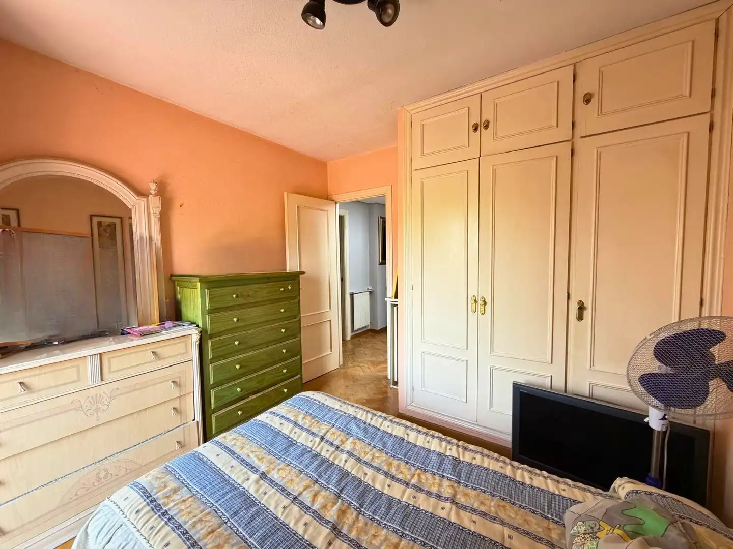 Habitación de Casa o chalet en venta en Rivas-Vaciamadrid con Aire acondicionado, Calefacción y Jardín privado