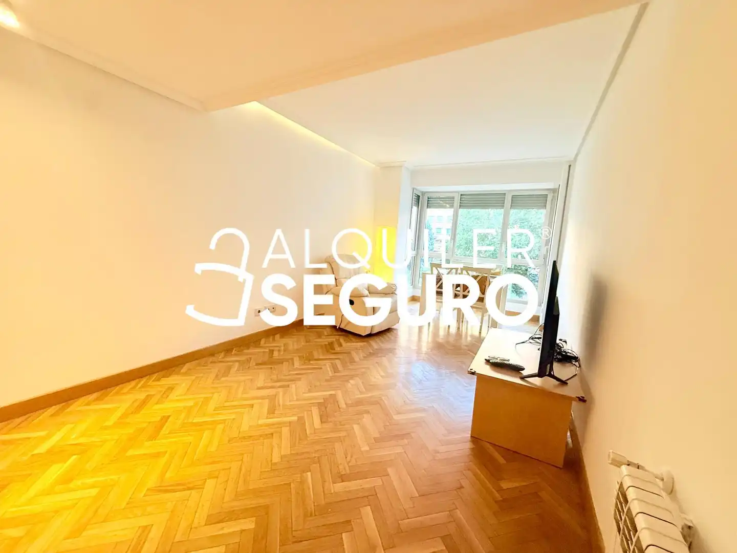 Bedroom of Flat for rent in Madrid  with Air Conditioner and Heating