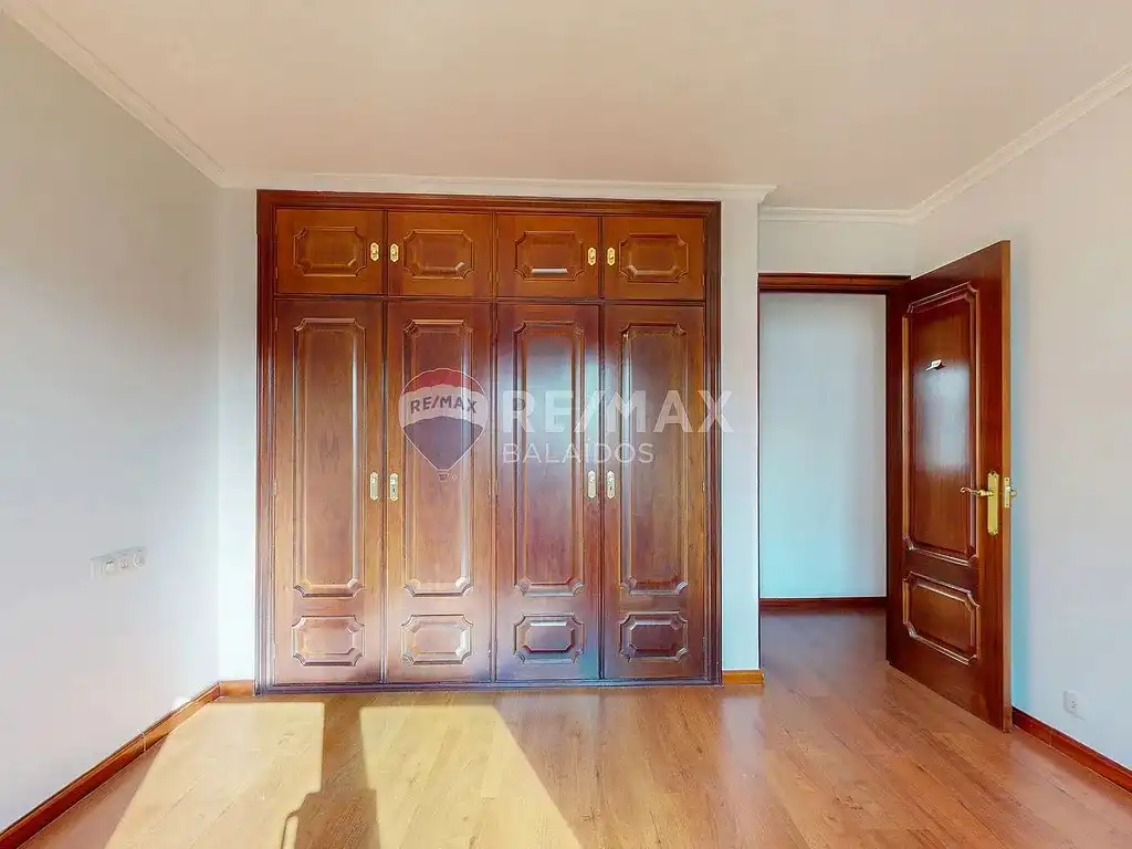 Bedroom of Flat for sale in Vigo   with Heating, Parquet flooring and Terrace