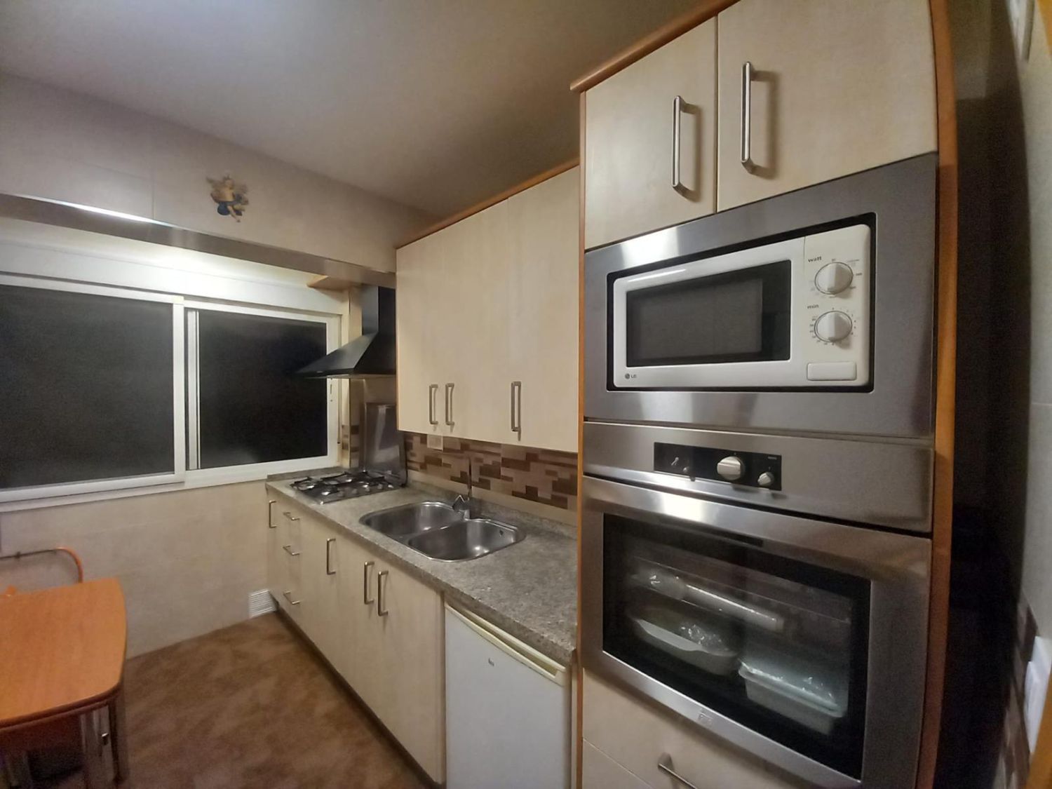 Kitchen of Flat for sale in  Sevilla Capital