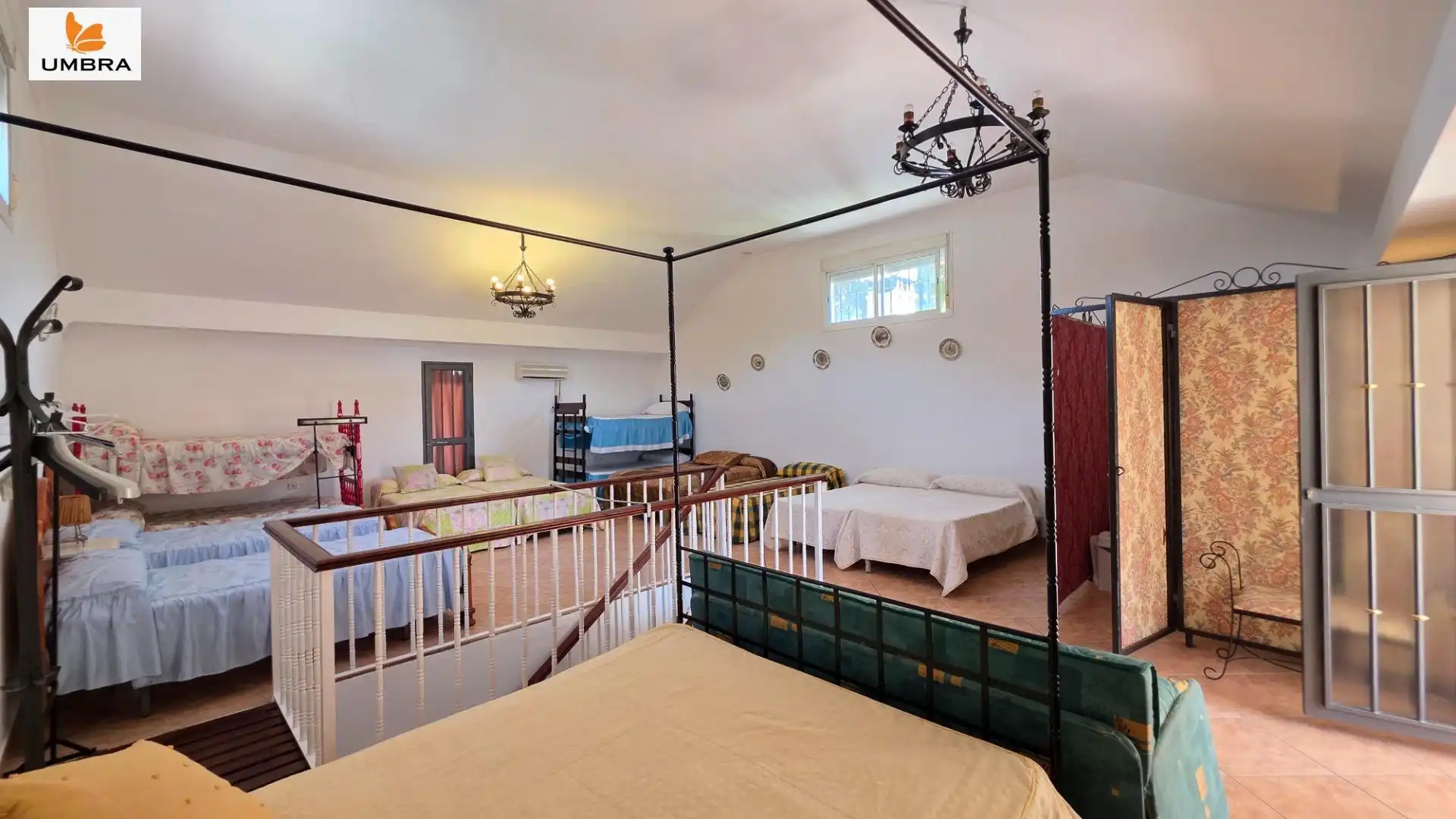 Dormitori de Finca rústica en venda en Jerez de la Frontera amb Aire condicionat, Jardí privat i Terrassa