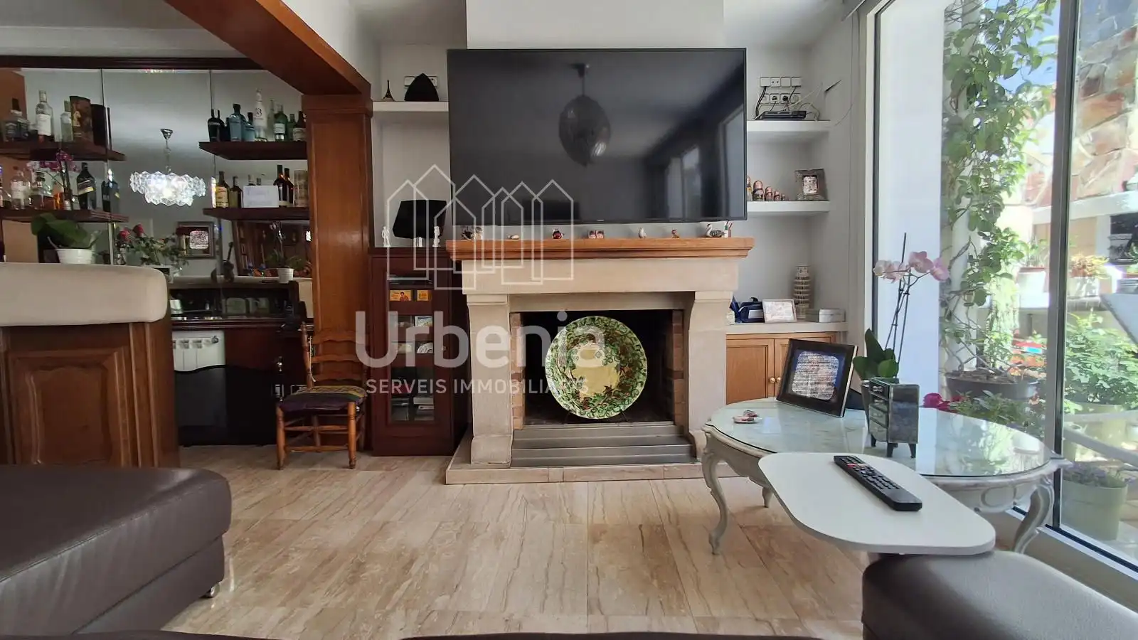 Sala d'estar de Casa o xalet en venda en Mataró amb Aire condicionat, Calefacció i Terrassa