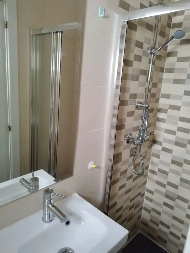 Bathroom of Apartments for rent in Madrid  with Air Conditioner, Heating and Furnished