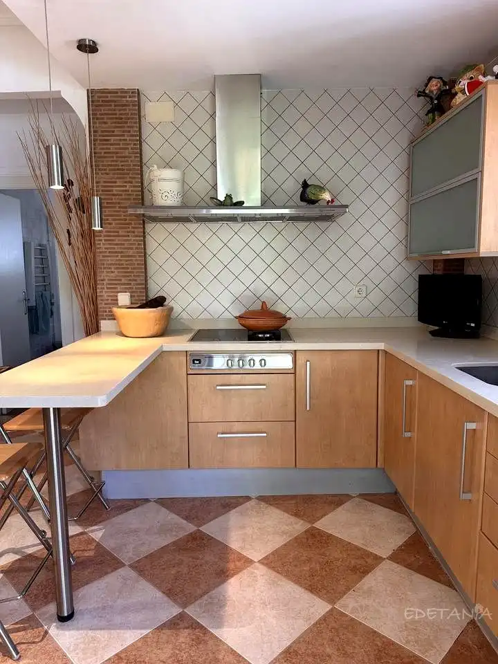 Cocina de Casa o chalet de alquiler en Moncada con Aire acondicionado, Jardín privado y Terraza