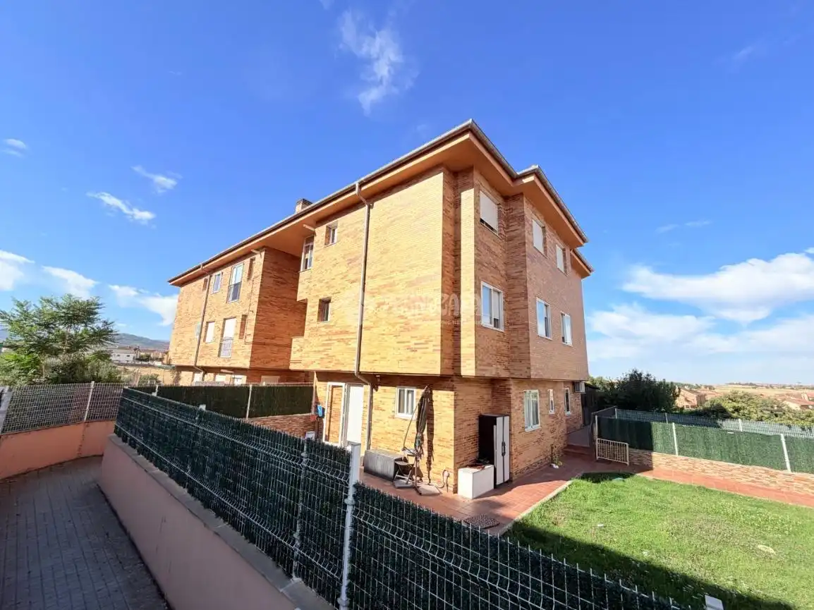 Exterior view of Flat for sale in Palazuelos de Eresma  with Storage room