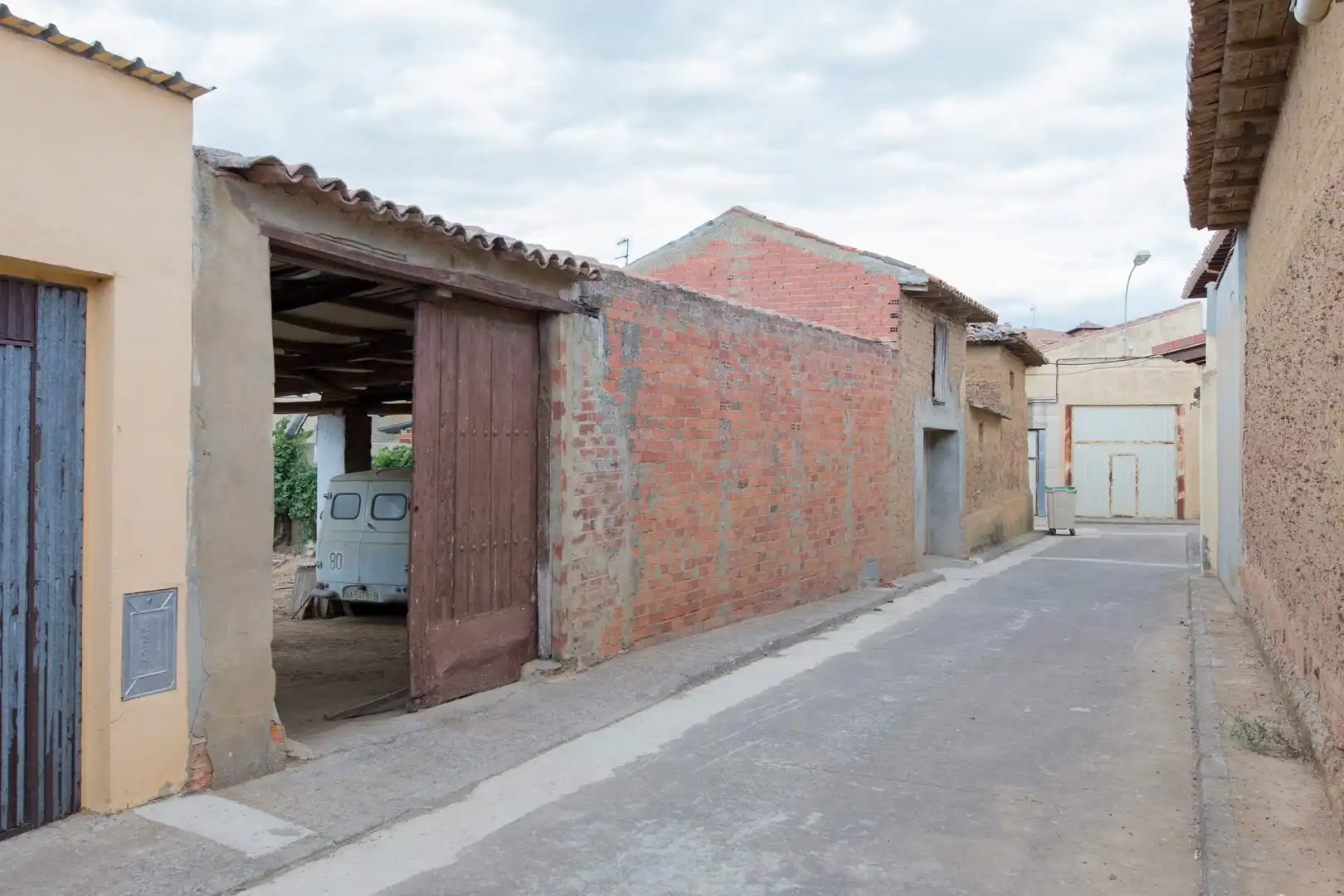 Exterior view of Houses for sale in Gordoncillo  with Heating, Private garden and Storage room