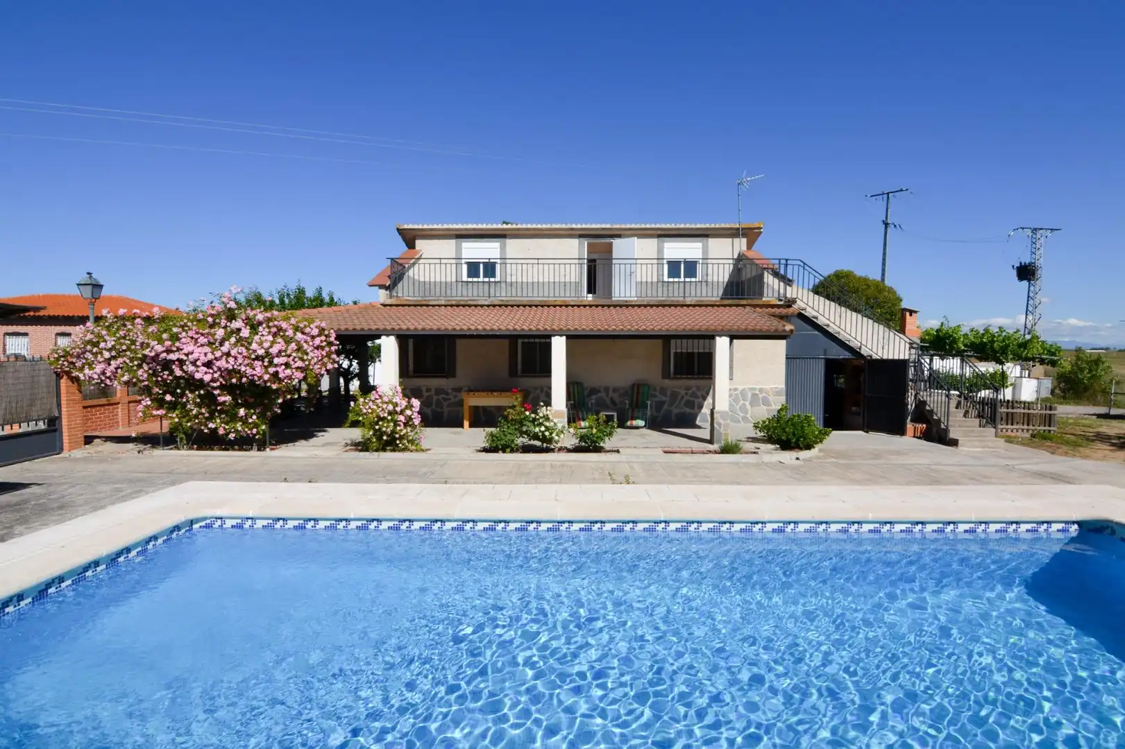Schwimmbecken von Haus oder Chalet zum Verkauf in Casarrubios del Monte mit Heizung, Privatgarten und Terrasse