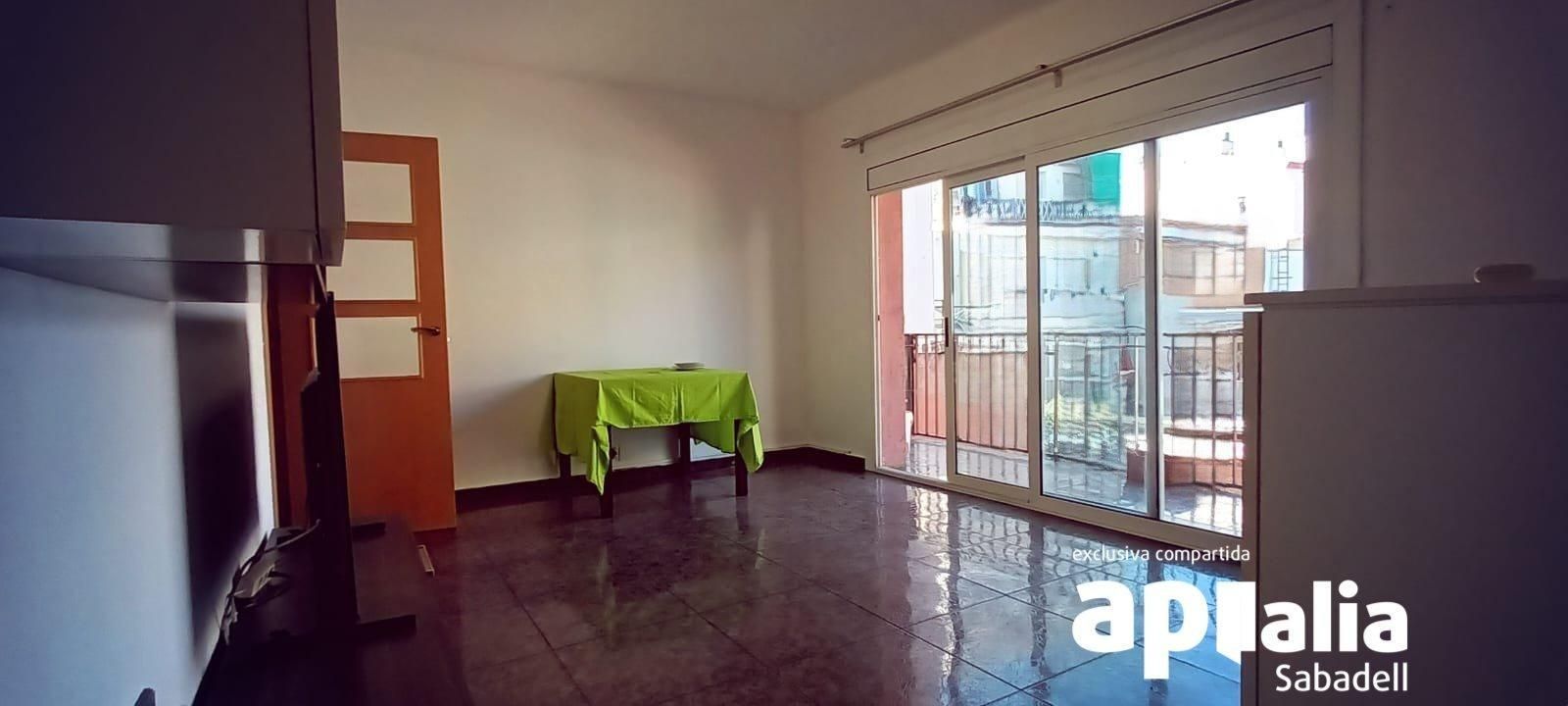 Dormitori de Pis en venda en Sabadell amb Balcó