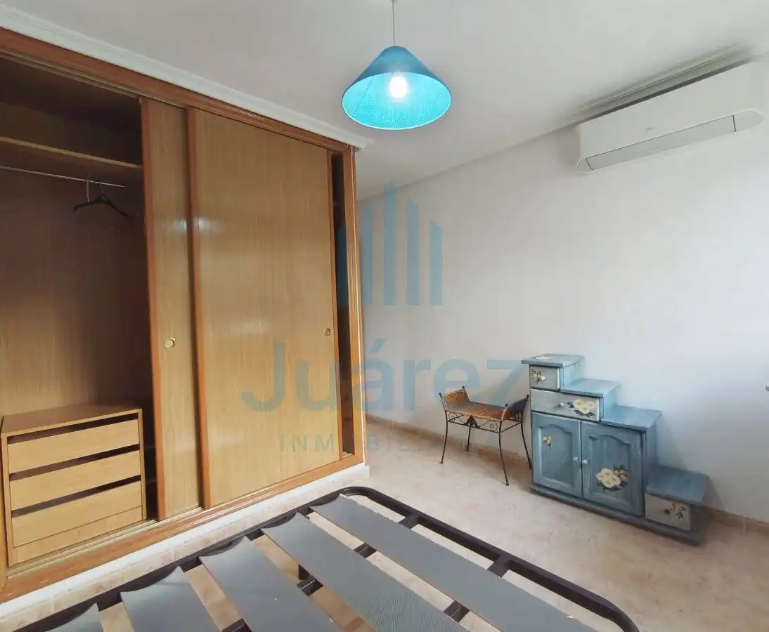 Habitación de Piso en venta en Alicante / Alacant con Aire acondicionado, Calefacción y Terraza