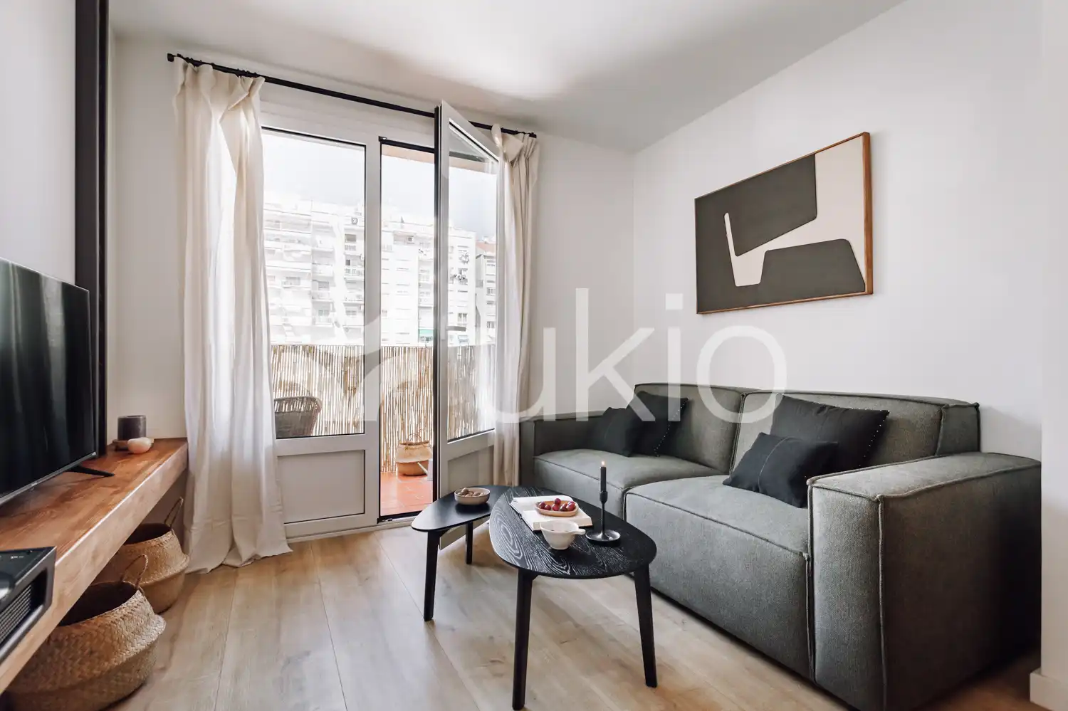 Mini appartamento con ascensore in affitto a Carrer del Consell de Cent
