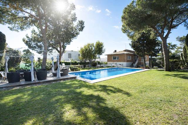 Casa-chalet en Venta en Calle Río Duero en Parque Boadilla