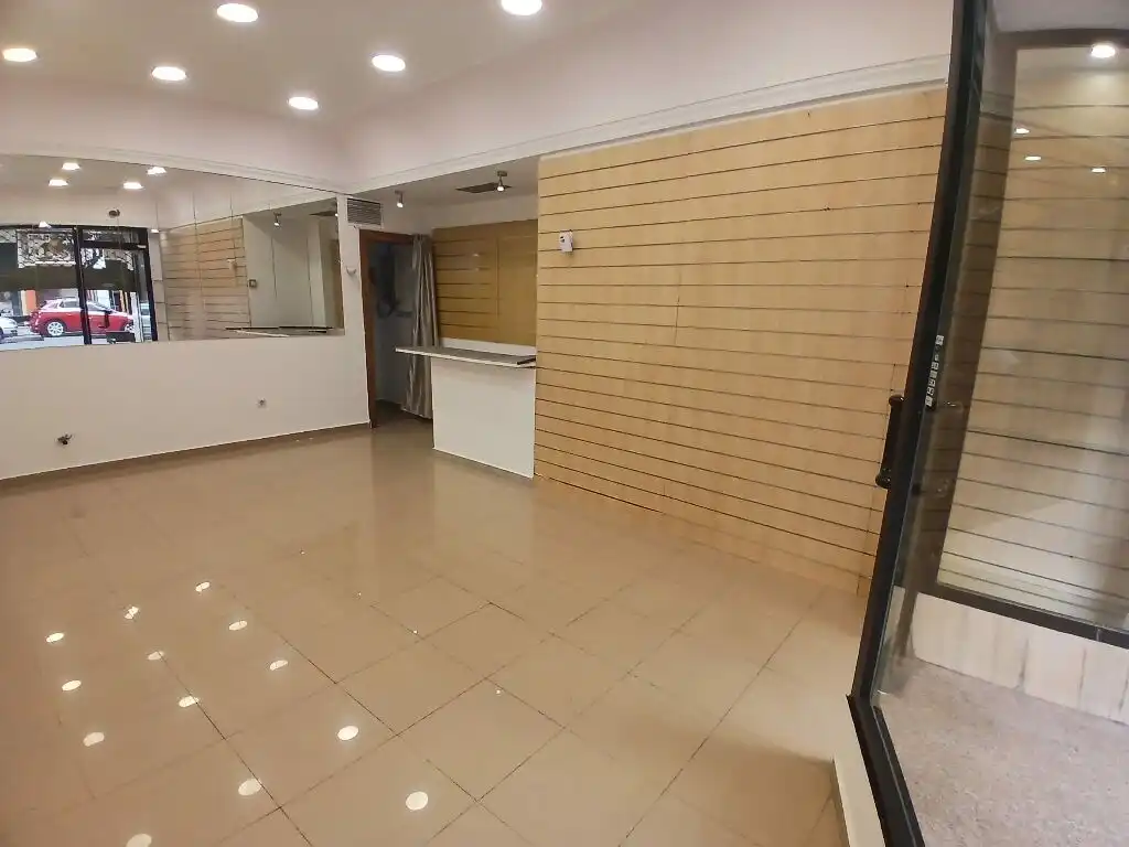 Locale commerciale in vendita a Calle Padre Claret, imagen 3