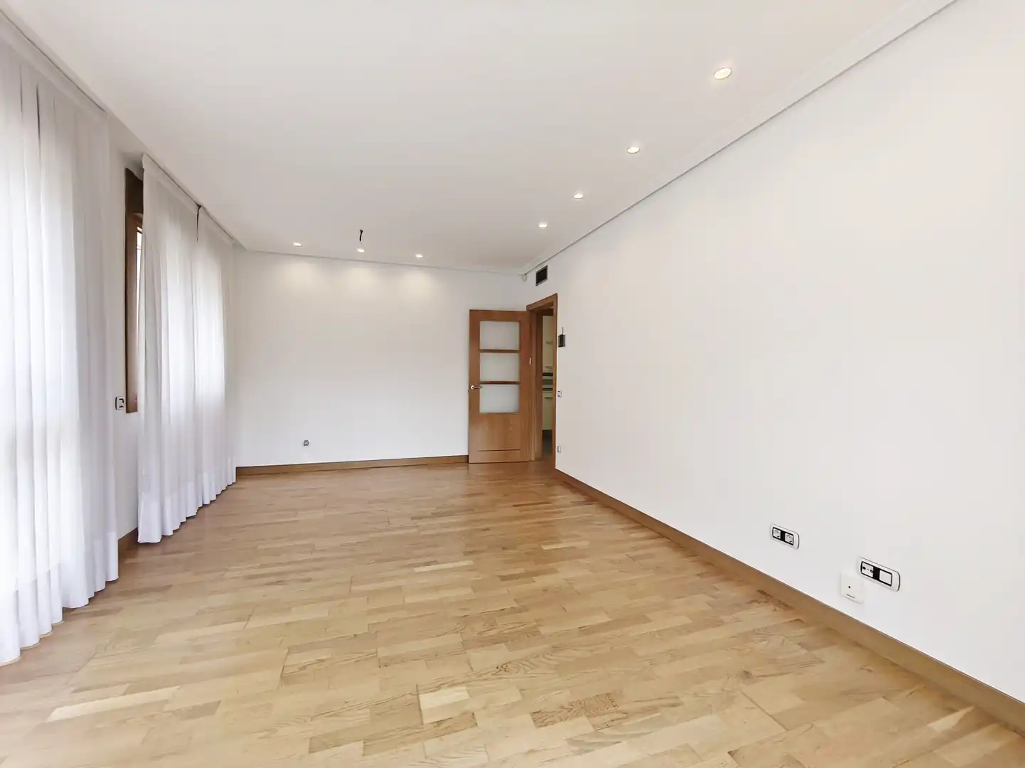 Sala de estar de Piso en venta en  Logroño con Aire acondicionado, Calefacción y Jardín privado