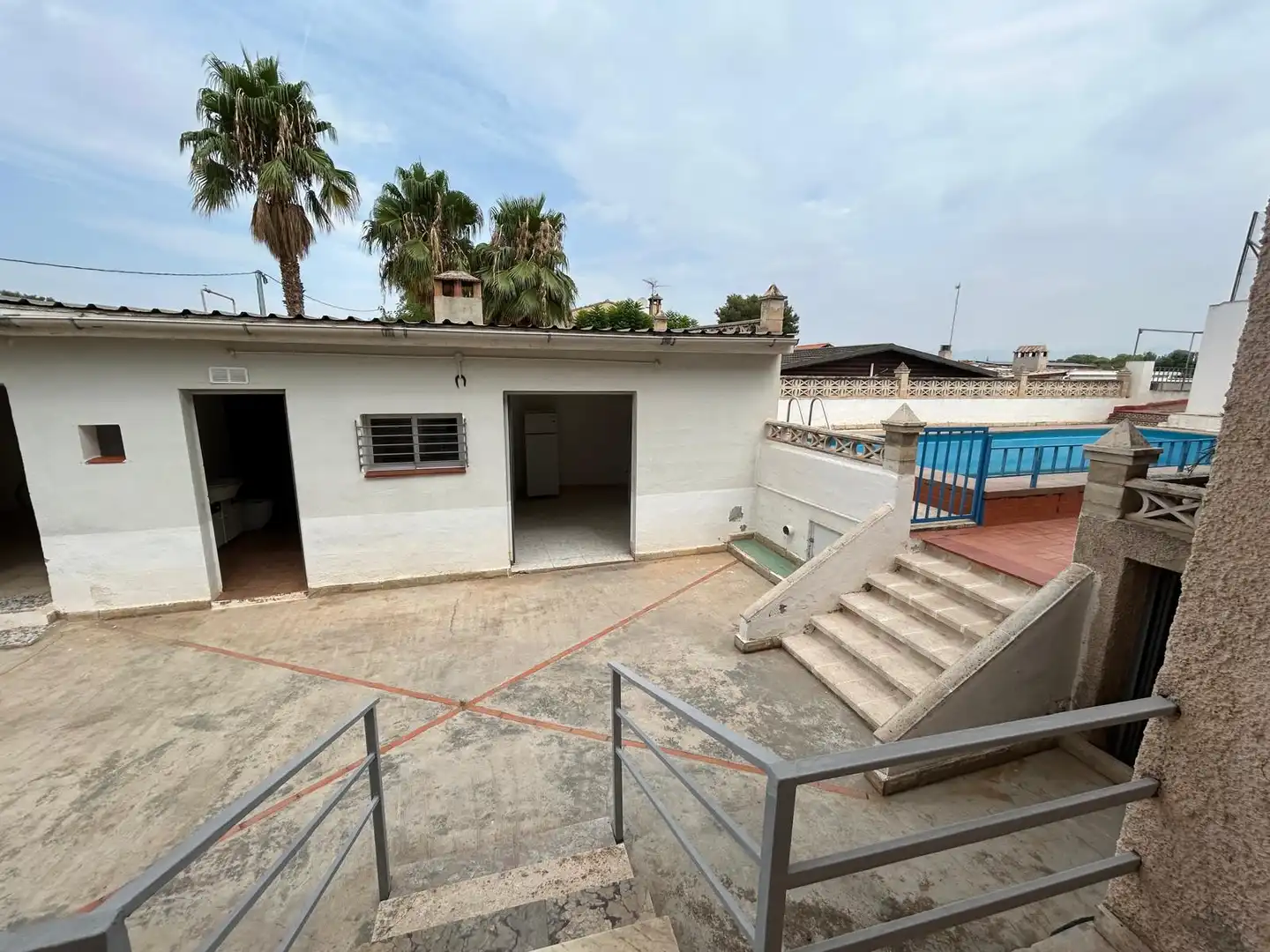 Vista exterior de Casa o xalet en venda en Bétera amb Jardí privat, Terrassa i Piscina