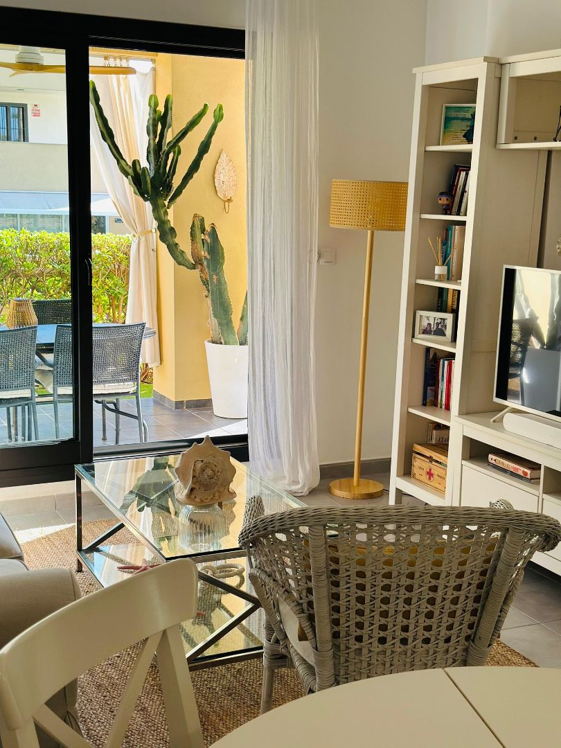 Wohnzimmer von Wohnung zum Verkauf in Vera mit Klimaanlage, Heizung und Privatgarten